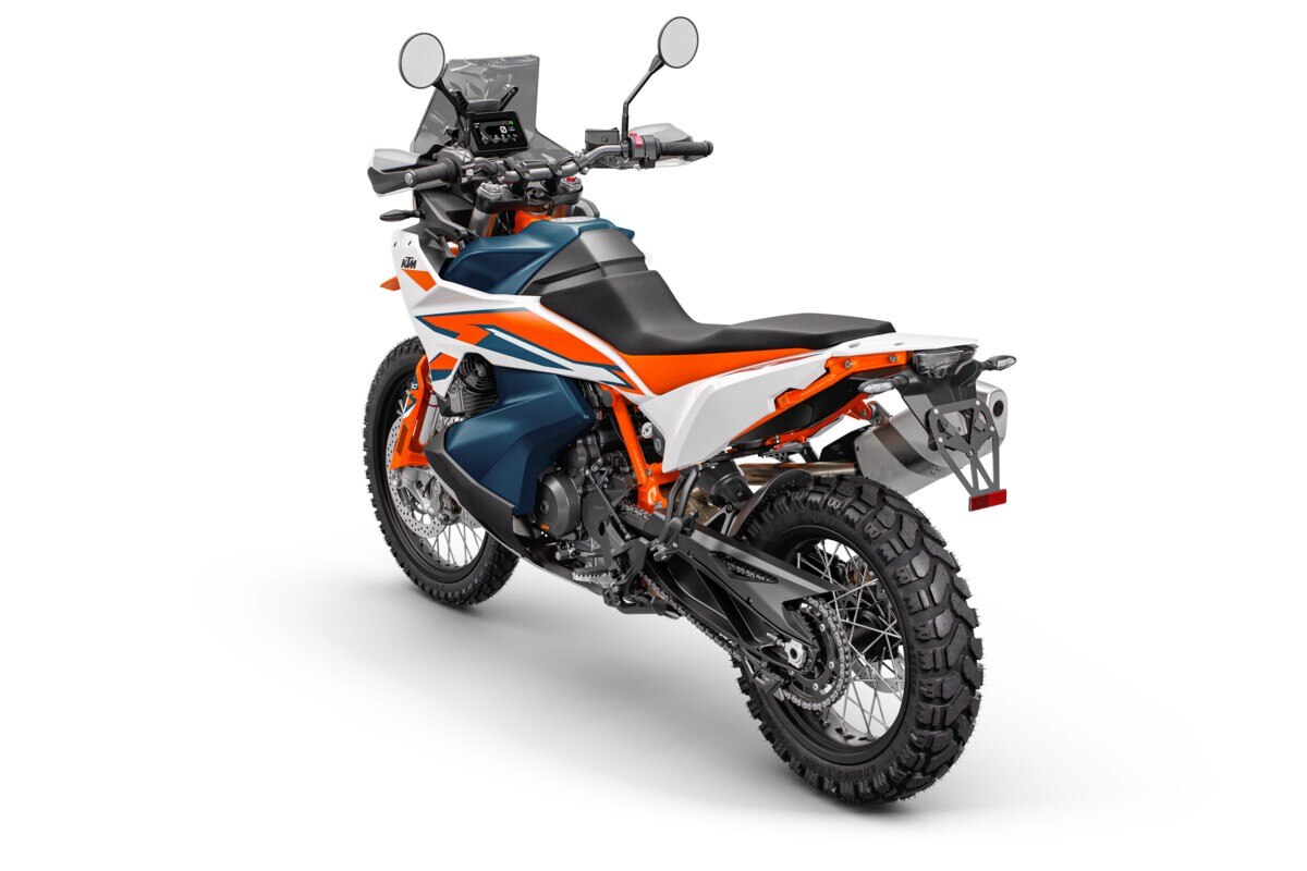 KTM presenta la nuova 890 Adventure R 2023